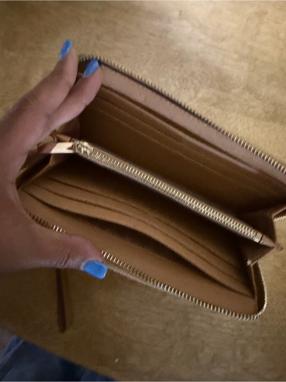 Tory Burch Cognac Zip Wristlet with Gold Logo - Picture 2 of 2